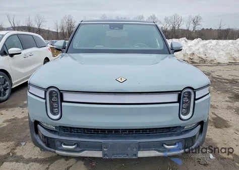 2023 Rivian R1S Adventure z USA, uszkodzony, nr VIN 7PDSGABA1PN019209